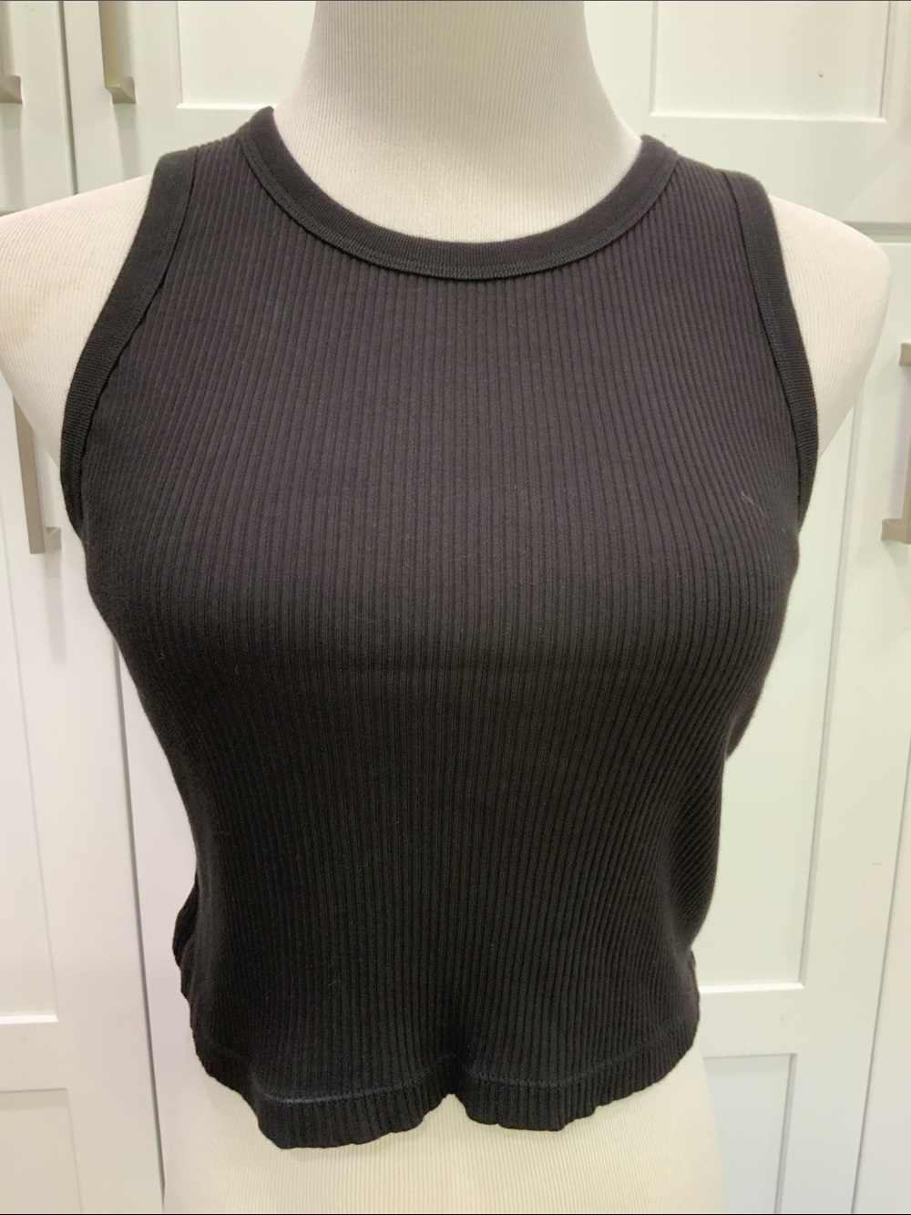 Uniqlo Black Ribbed Tank Crop Top